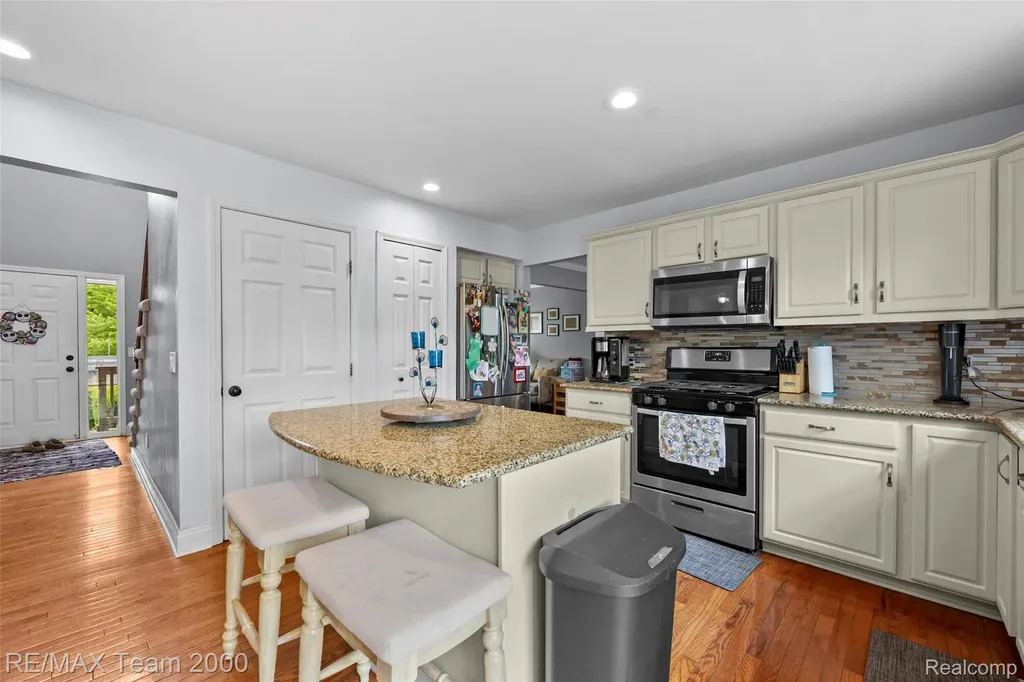 437 Light Tower Court Belleville City MI 48111