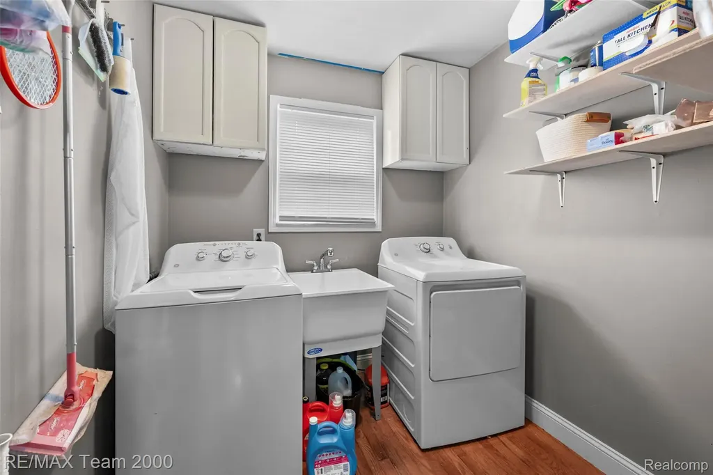 437 Light Tower Court Belleville City MI 48111