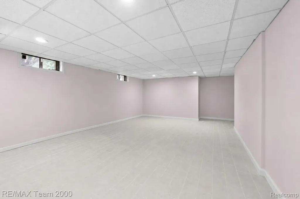437 Light Tower Court Belleville City MI 48111