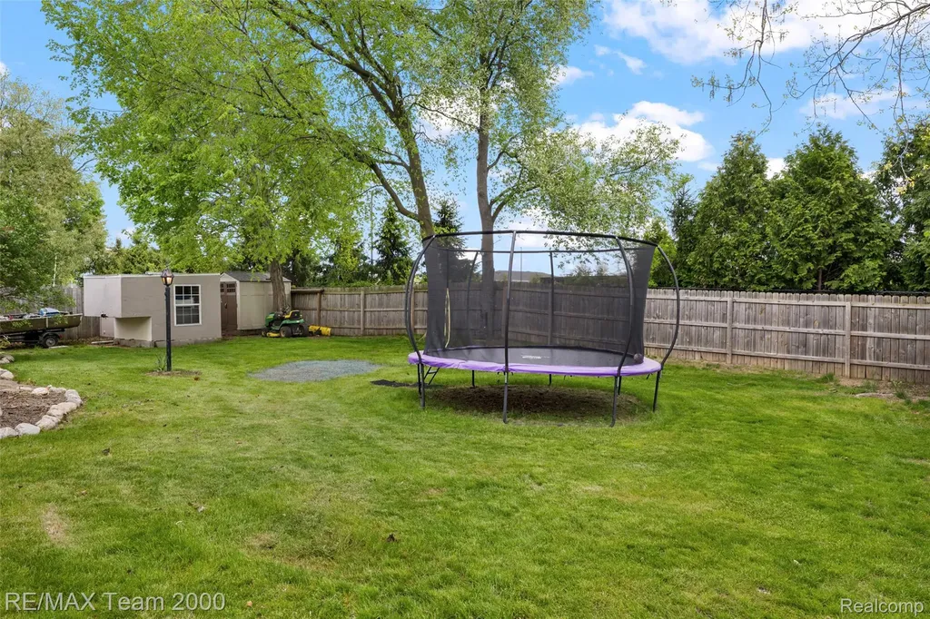 437 Light Tower Court Belleville City MI 48111