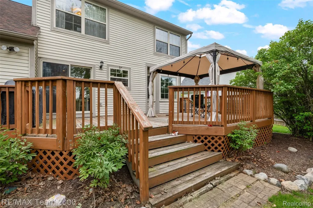 437 Light Tower Court Belleville City MI 48111