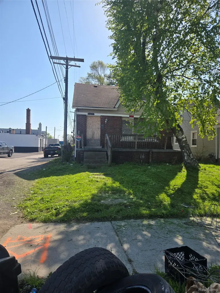 18988 Goulburn Street Detroit City MI 48205