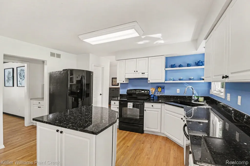 1091 American Elm Street Orion Charter Township MI 48360