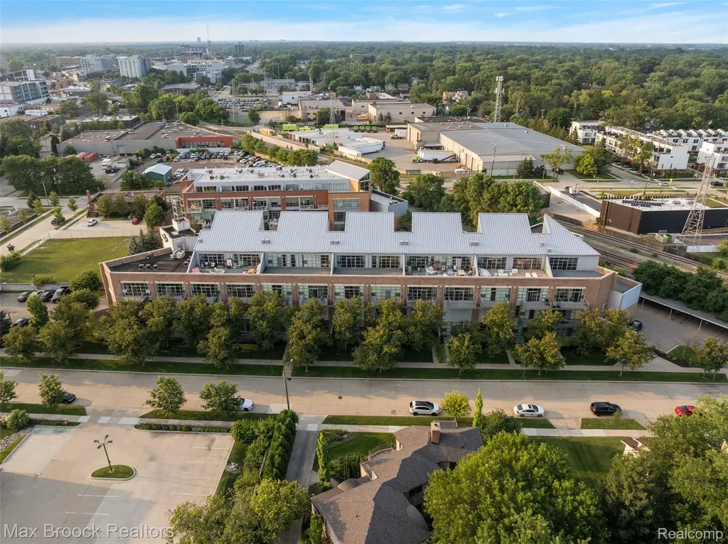 333 E Parent Avenue Royal Oak City MI 48067