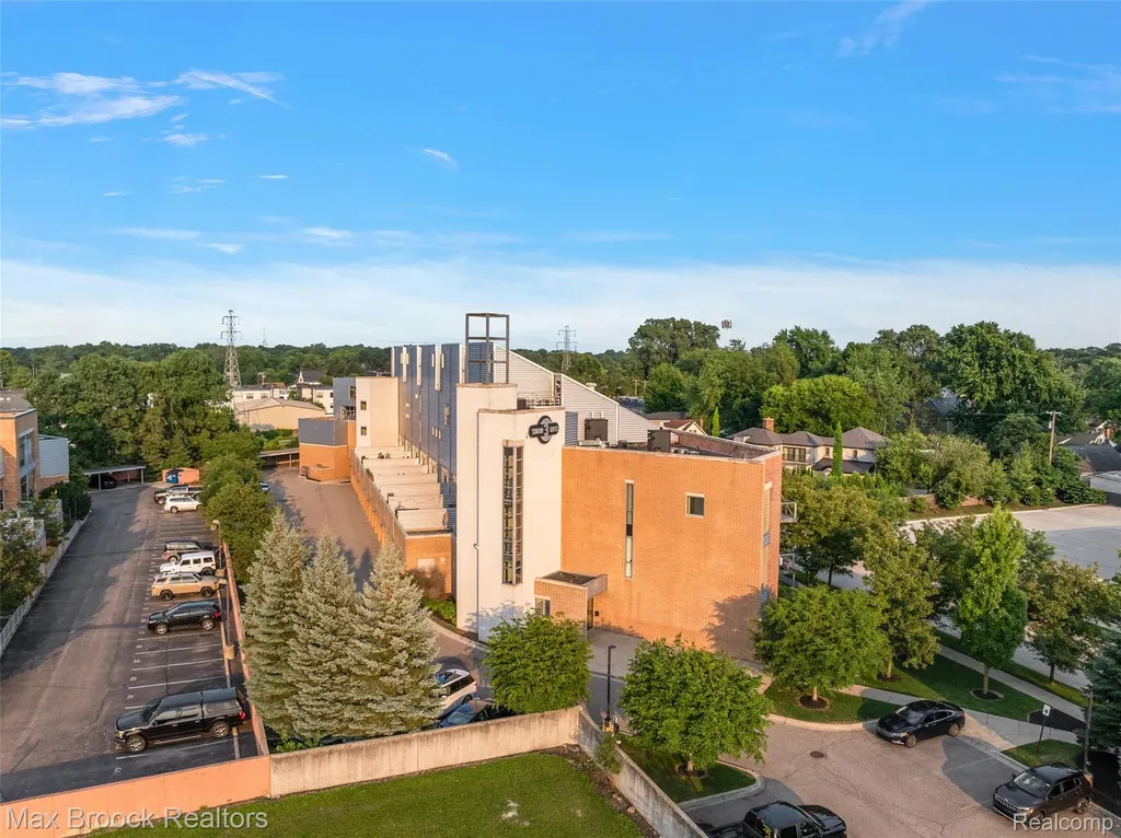 333 E Parent Avenue Royal Oak City MI 48067