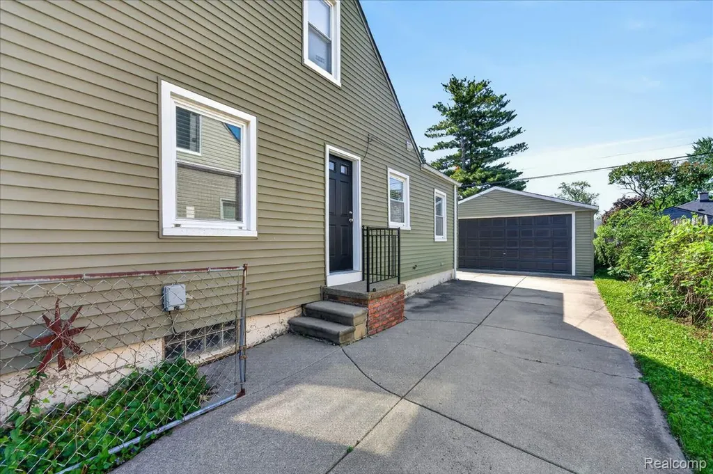 2354 Shevlin Street Ferndale City MI 48220