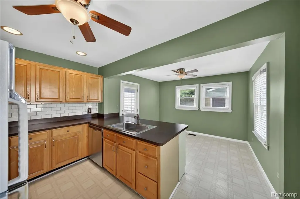 2354 Shevlin Street Ferndale City MI 48220
