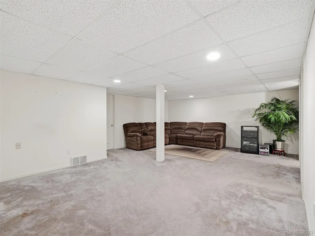 349 Daniel Avenue Westland City MI 48186
