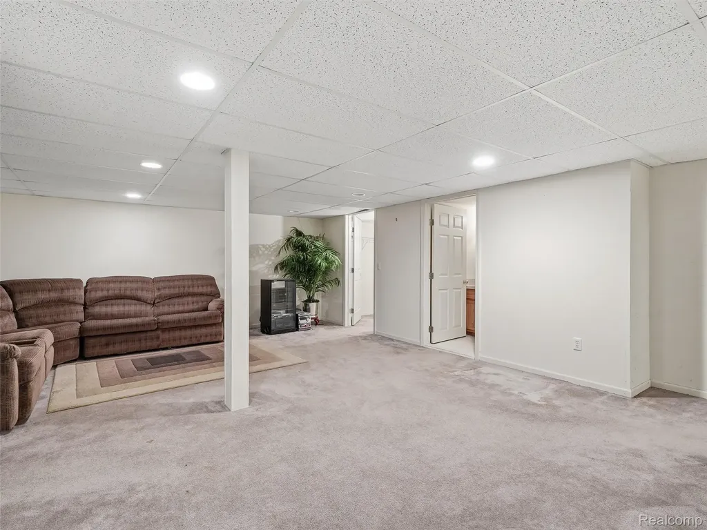 349 Daniel Avenue Westland City MI 48186