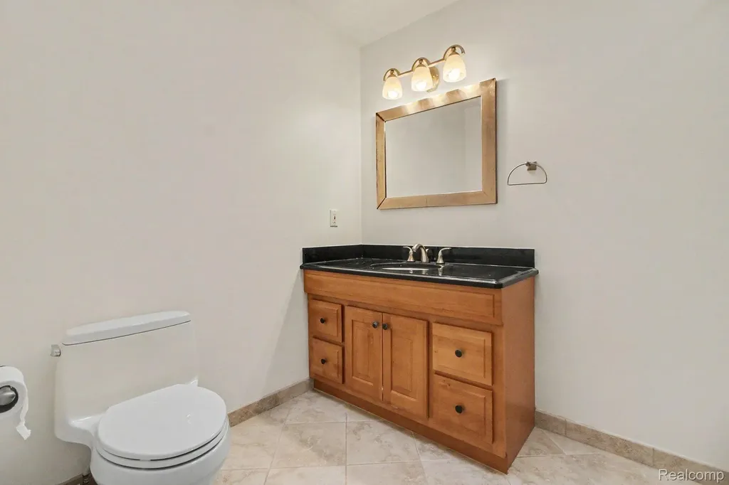 3376 Hessel Avenue Rochester Hills City MI 48307