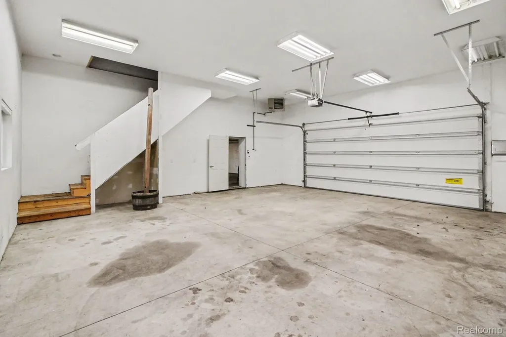3376 Hessel Avenue Rochester Hills City MI 48307