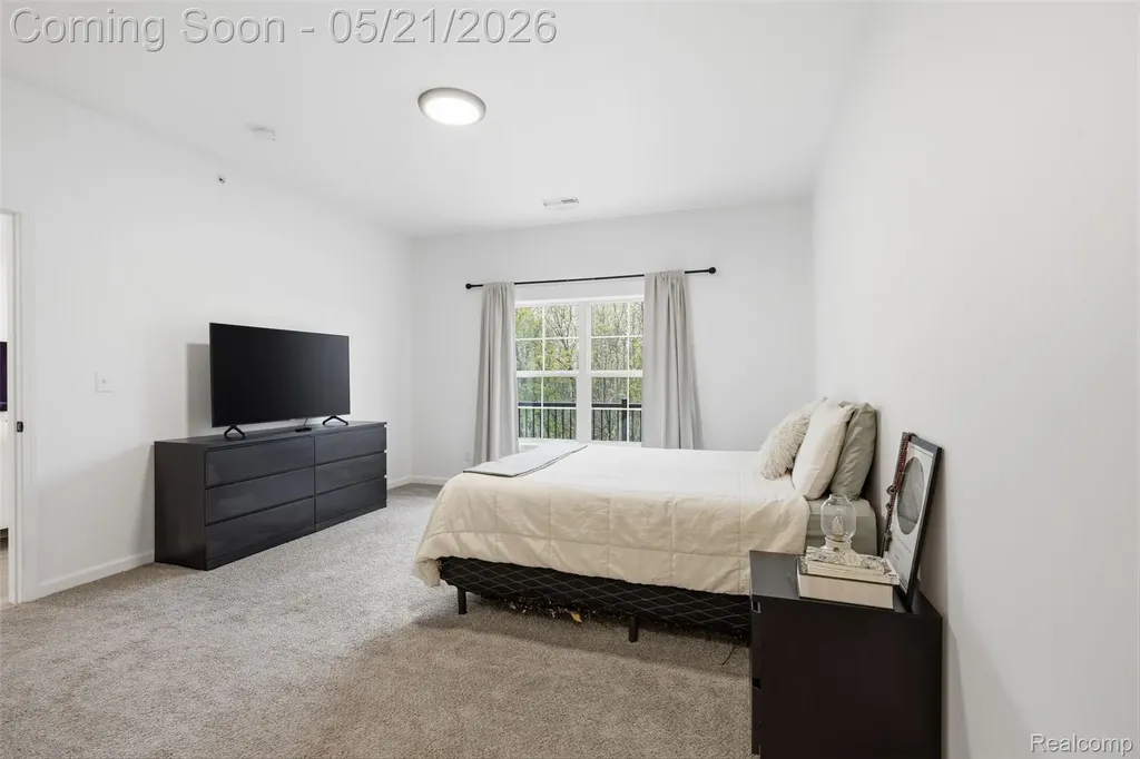 606 Pointe Drive Walled Lake City MI 48390