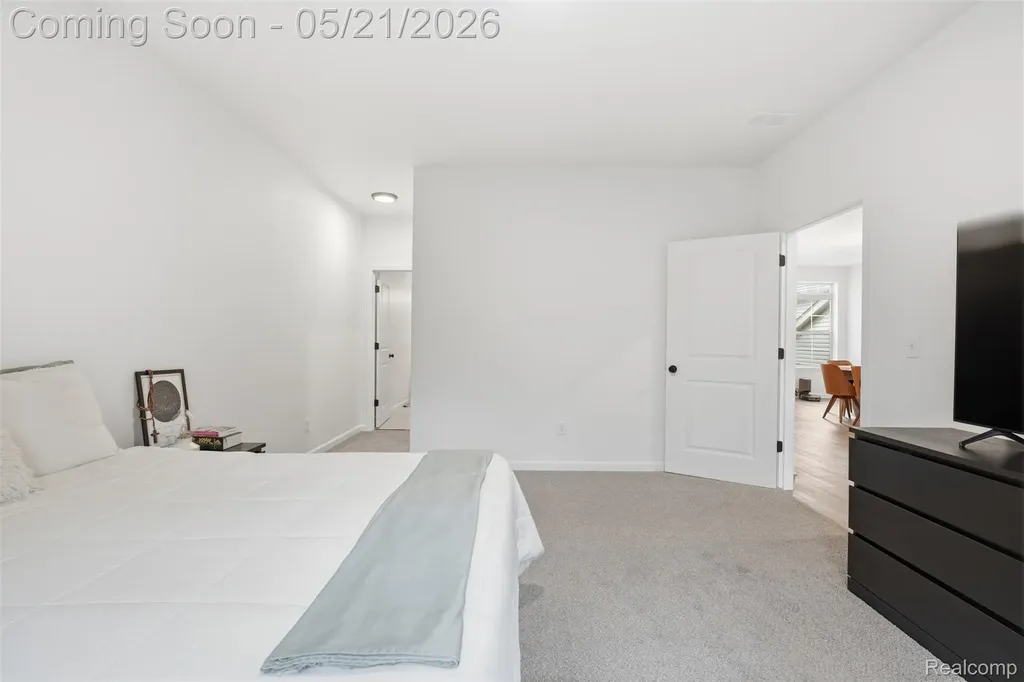 606 Pointe Drive Walled Lake City MI 48390