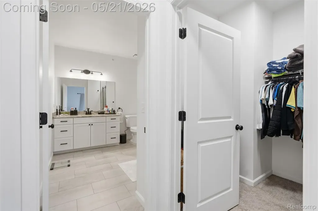 606 Pointe Drive Walled Lake City MI 48390