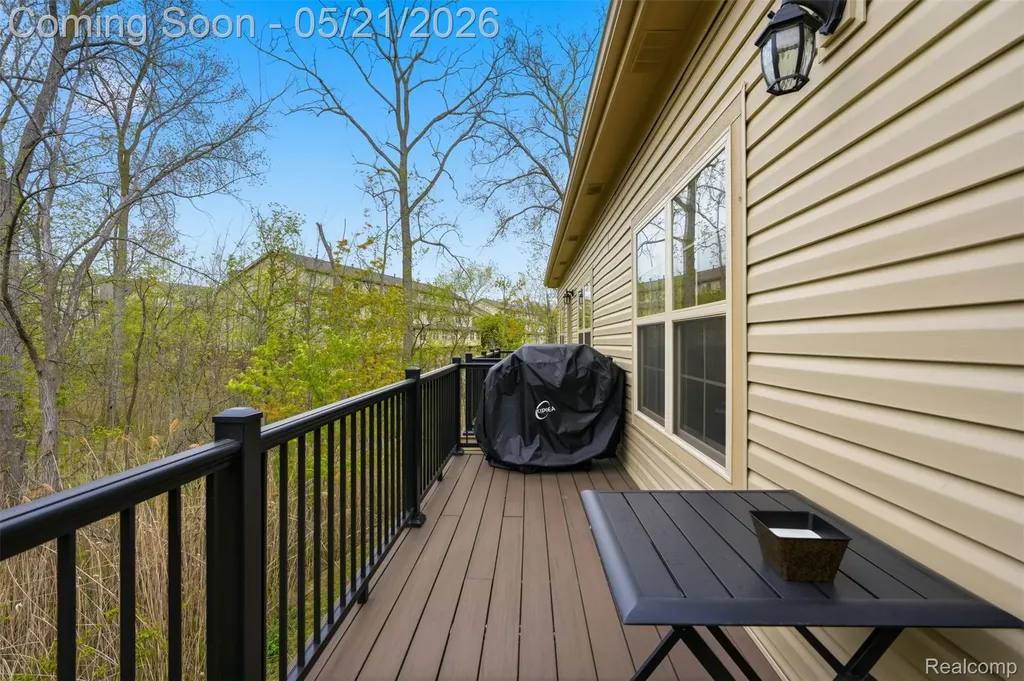 606 Pointe Drive Walled Lake City MI 48390
