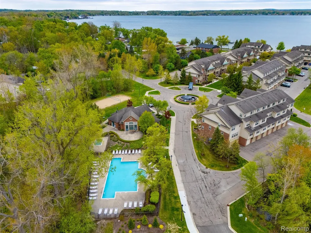 606 Pointe Drive Walled Lake City MI 48390
