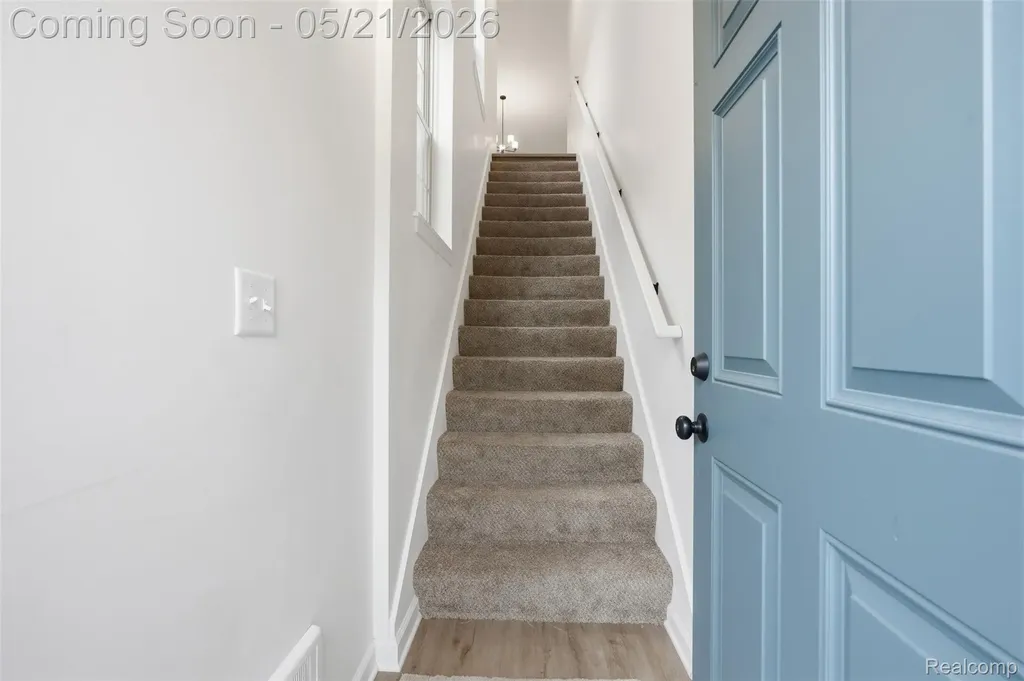 606 Pointe Drive Walled Lake City MI 48390
