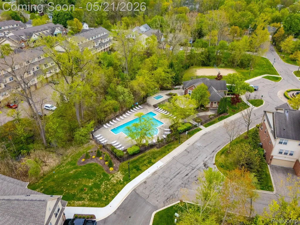 606 Pointe Drive Walled Lake City MI 48390