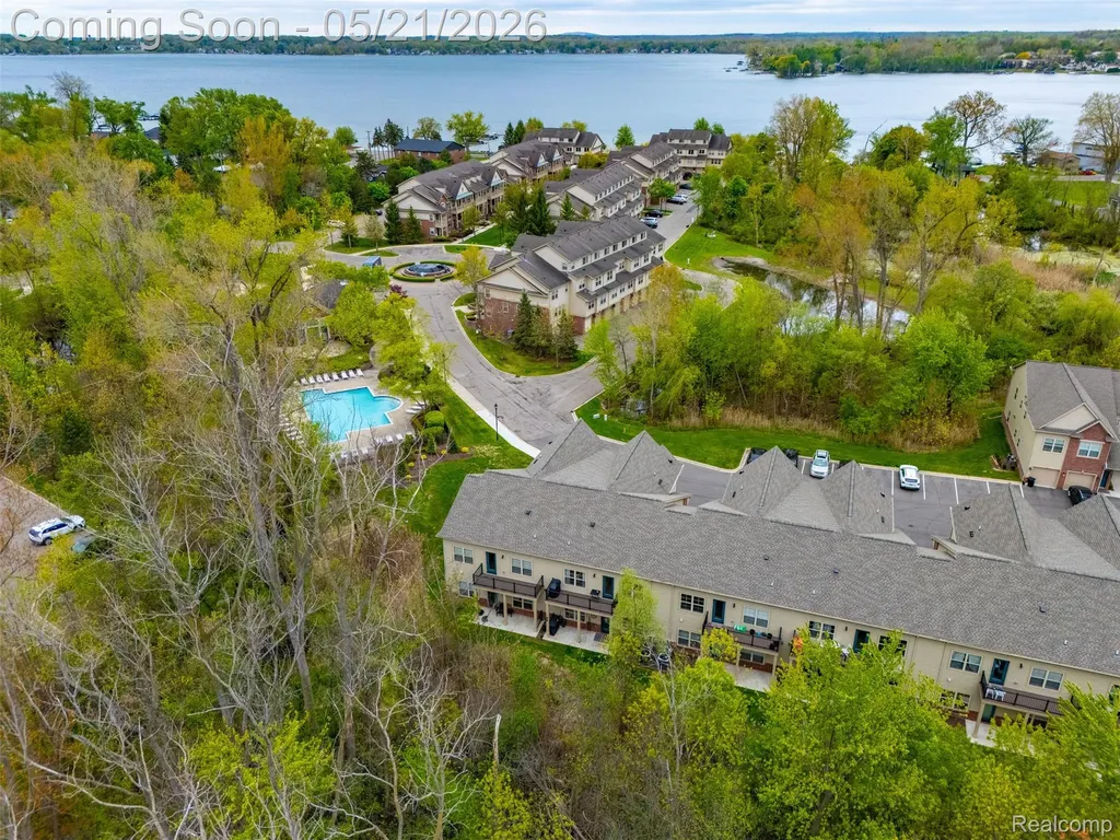 606 Pointe Drive Walled Lake City MI 48390