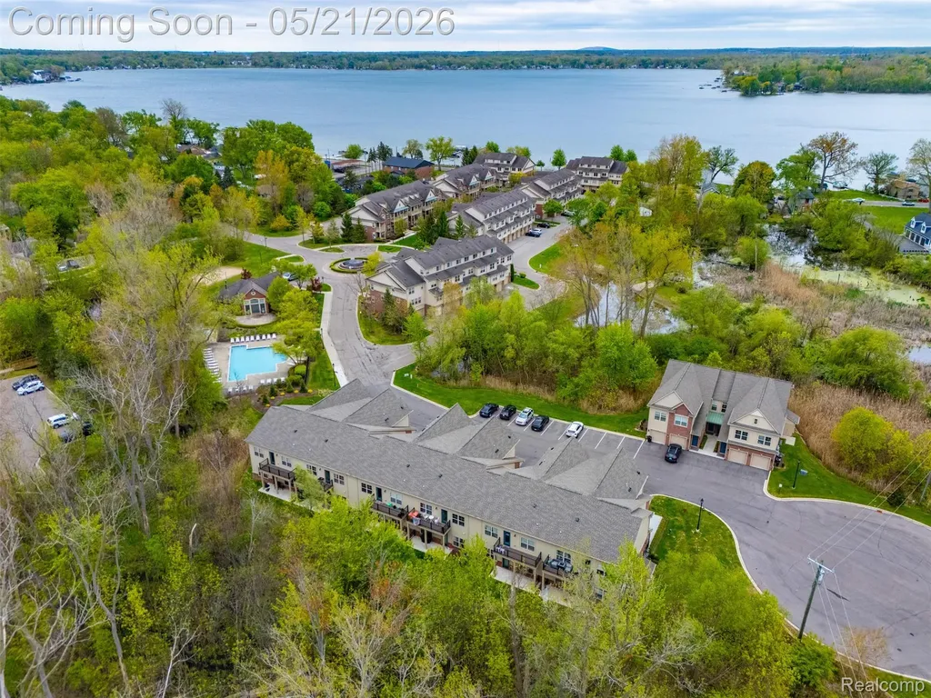 606 Pointe Drive Walled Lake City MI 48390