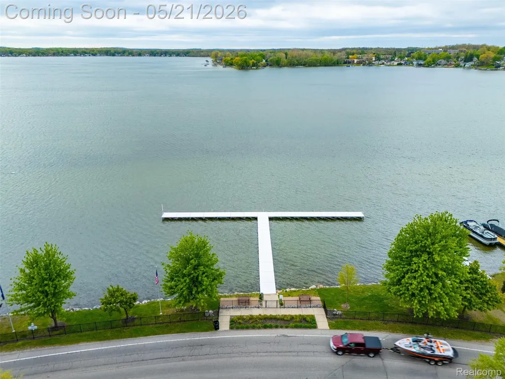 606 Pointe Drive Walled Lake City MI 48390