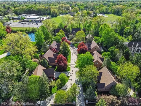 21850 Dover Court Beverly Hills Village MI 48025