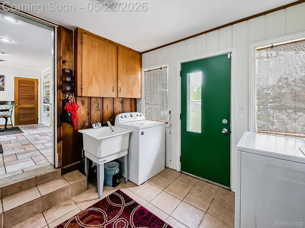 2751 Marlington Road Waterford Charter Township MI 48329