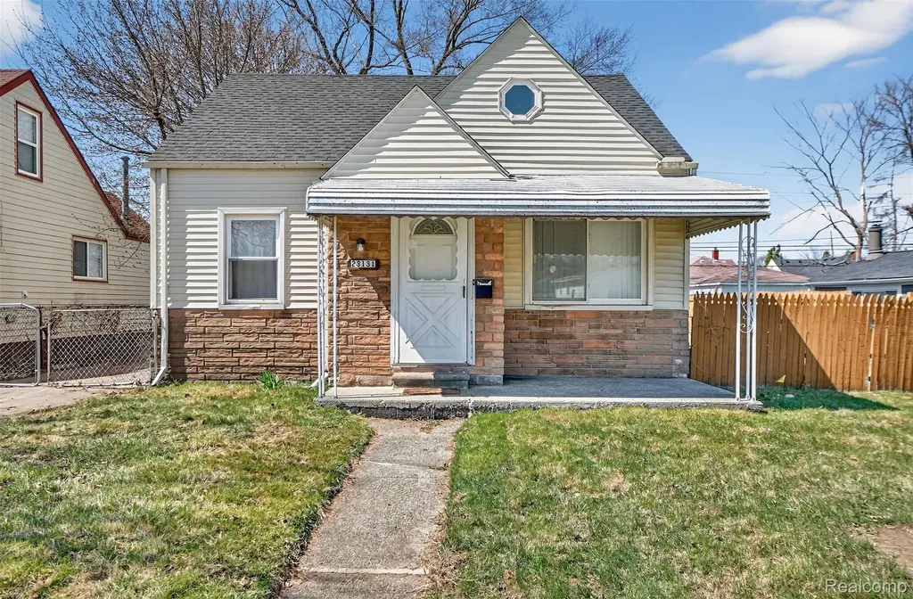 23131 Lambrecht Avenue Eastpointe City MI 48021
