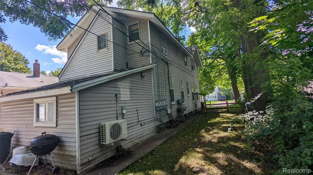 104 Grand Avenue Mt. Clemens City MI 48043