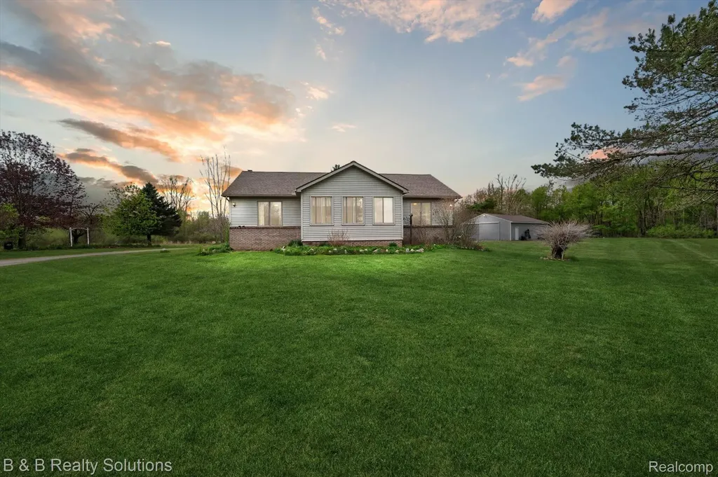 2927 N Blacks Corners Road Goodland Township MI 48444