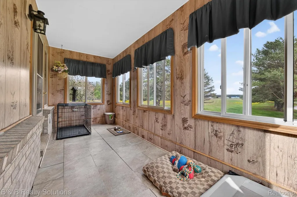 2927 N Blacks Corners Road Goodland Township MI 48444