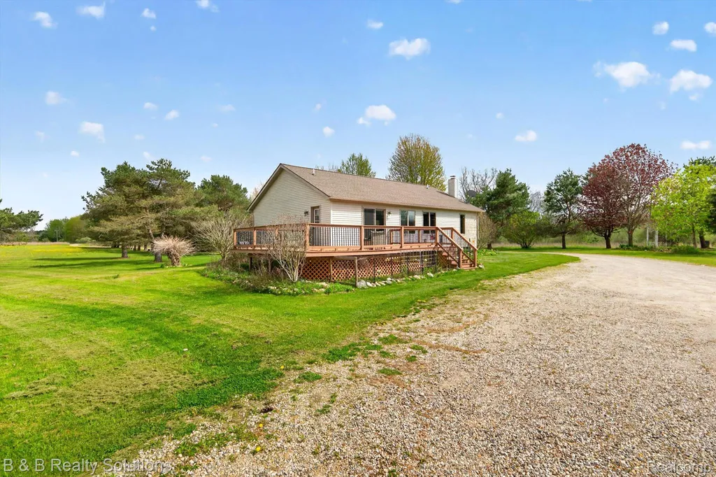 2927 N Blacks Corners Road Goodland Township MI 48444