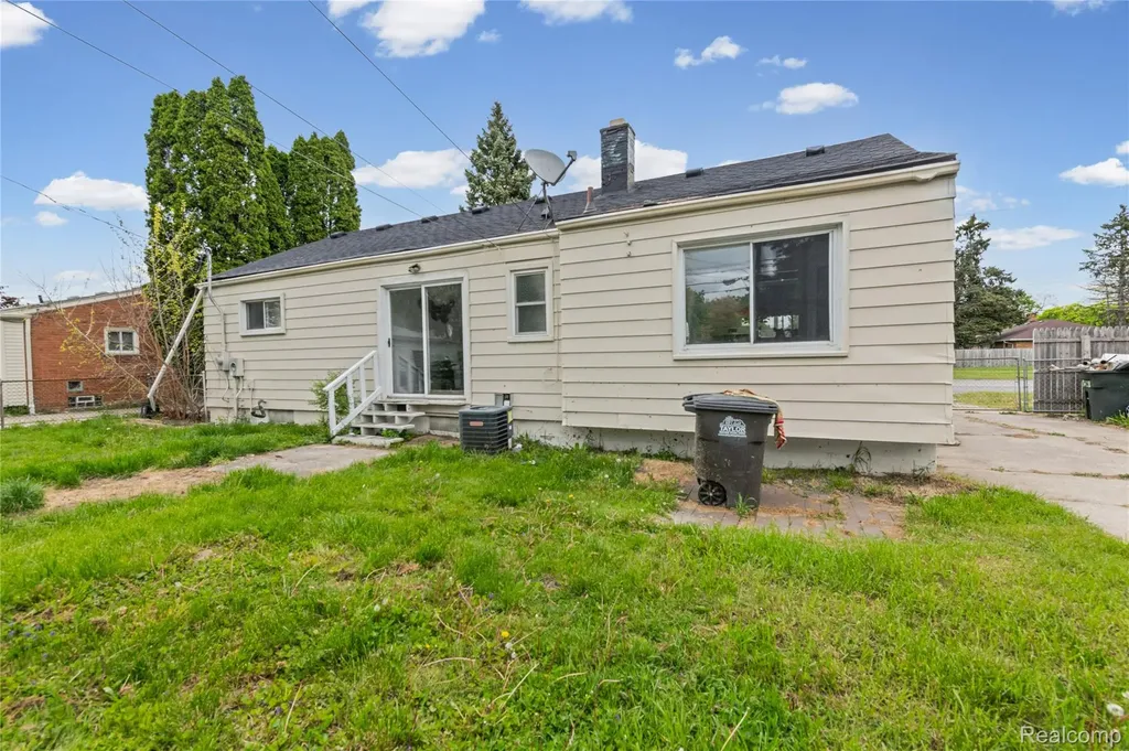 8044 Pelham Road Taylor City MI 48180