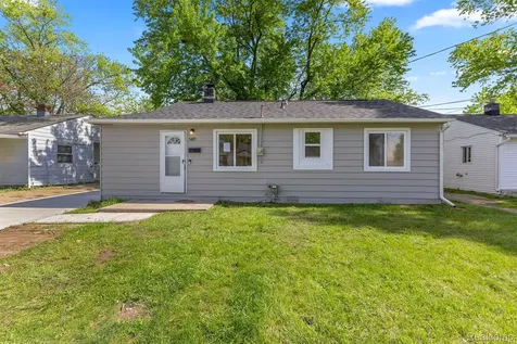 34113 Caspian Court Westland City MI 48186