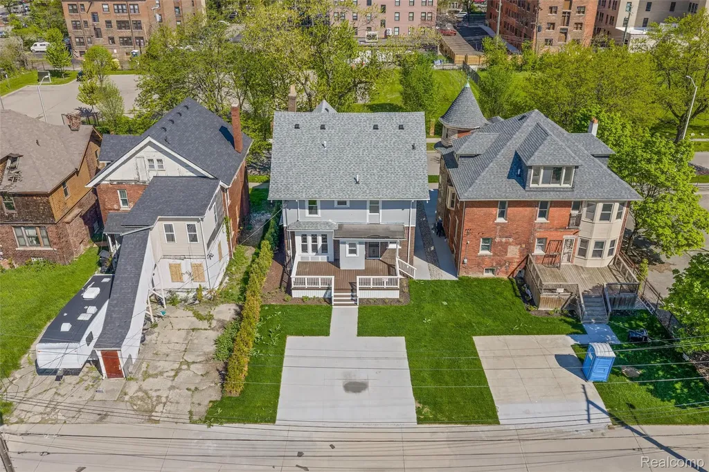 97 Delaware Street Detroit City MI 48202