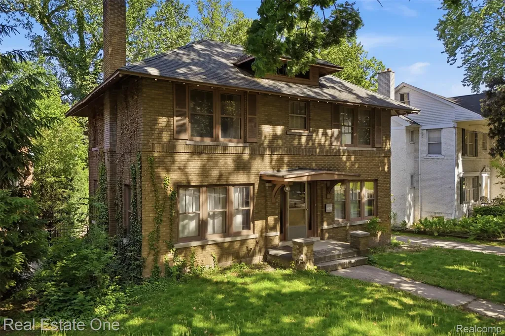 8606 Hendrie Boulevard Huntington Woods City MI 48070