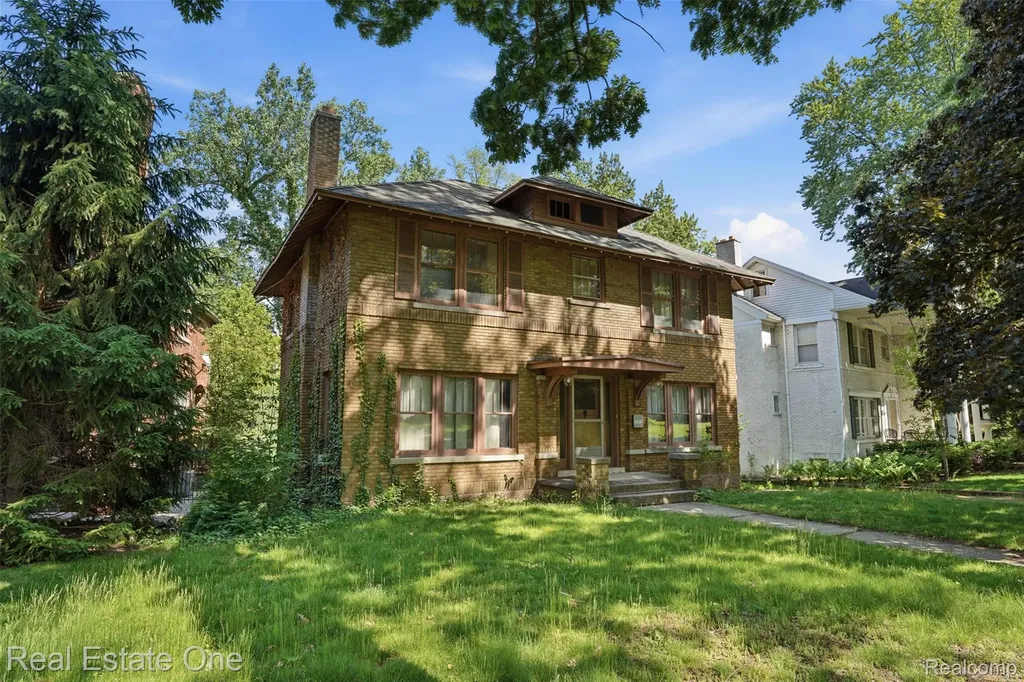 8606 Hendrie Boulevard Huntington Woods City MI 48070