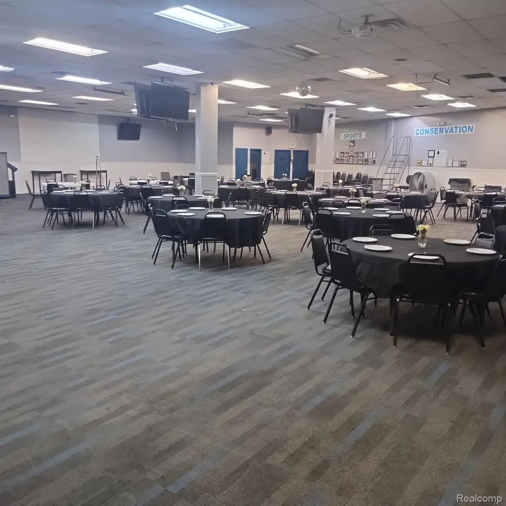 27531 Grand River Street Livonia City MI 48152