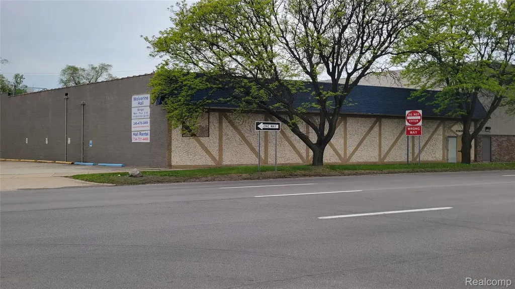 27531 Grand River Street Livonia City MI 48152