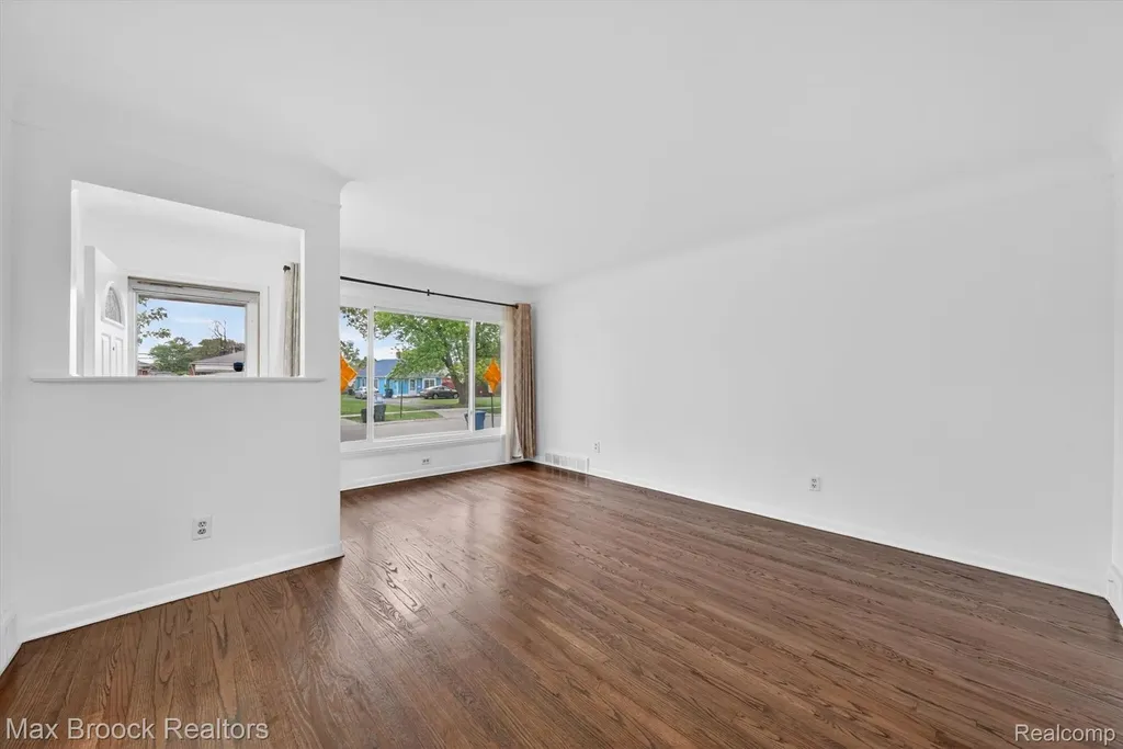 3062 Ferris Avenue Lincoln Park City MI 48146
