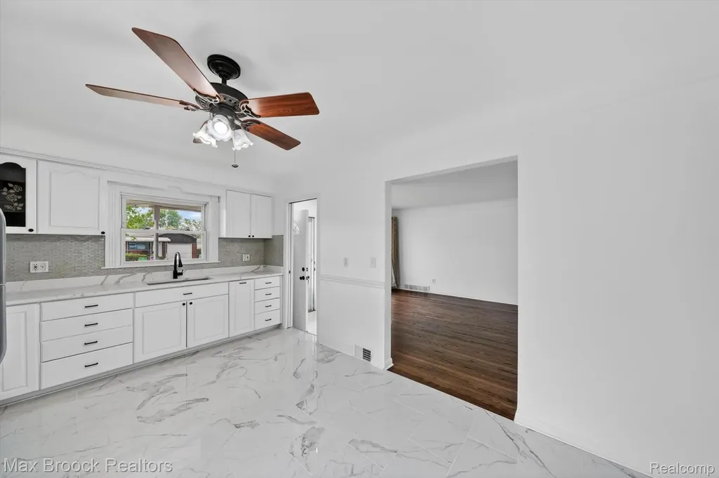 3062 Ferris Avenue Lincoln Park City MI 48146