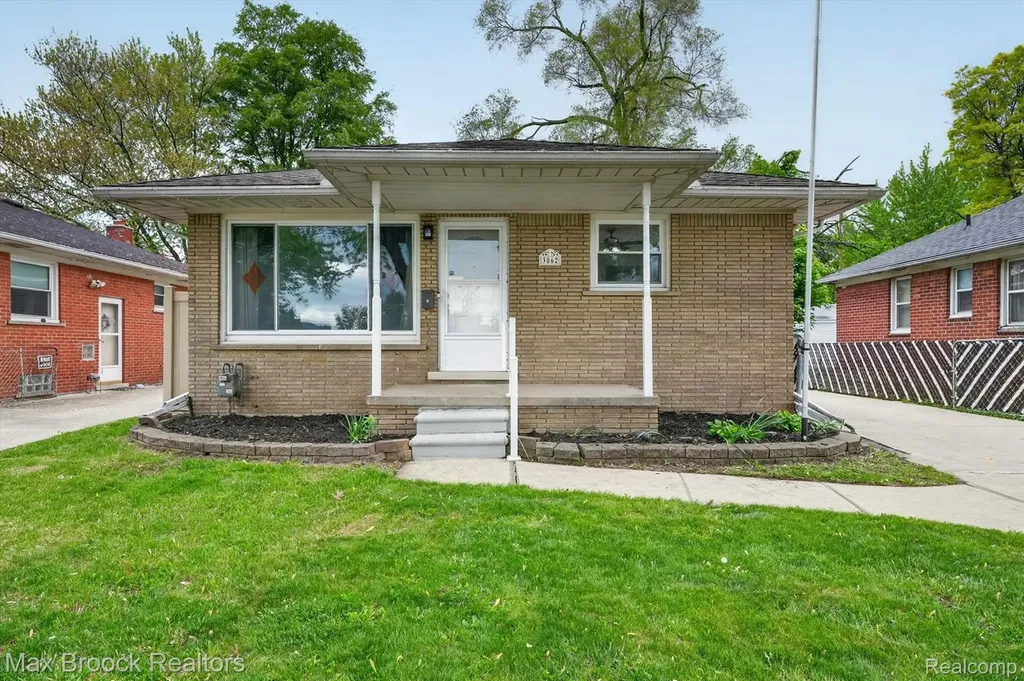 3062 Ferris Avenue Lincoln Park City MI 48146