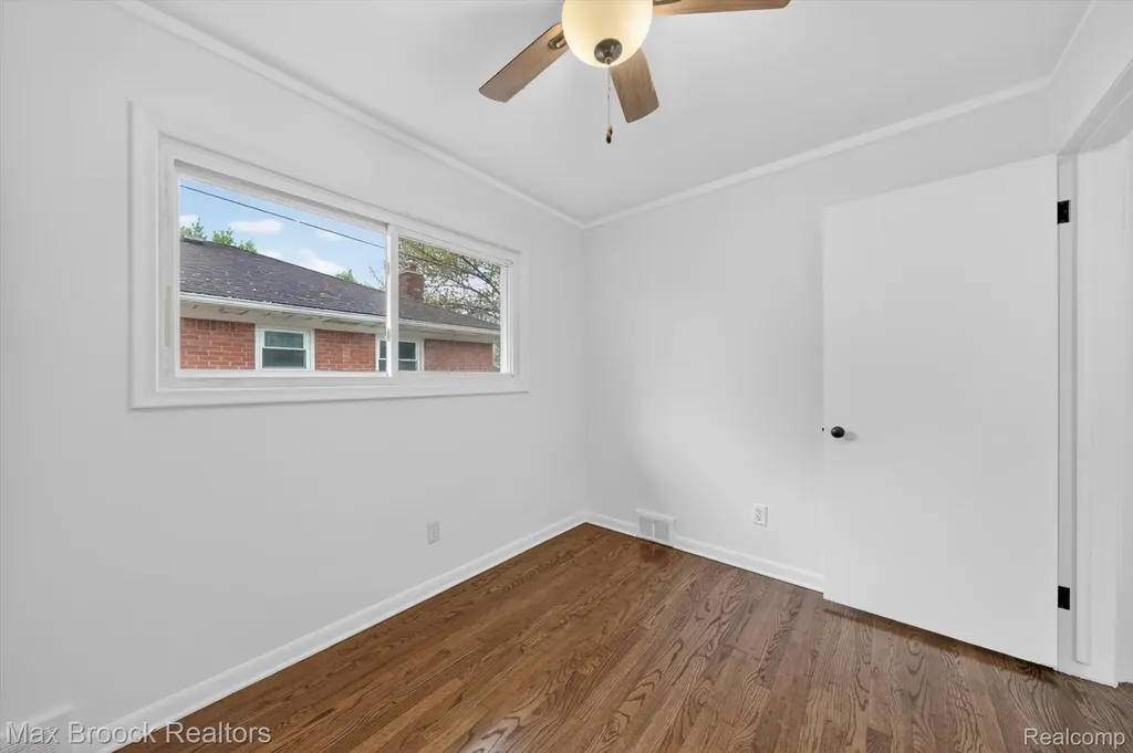3062 Ferris Avenue Lincoln Park City MI 48146