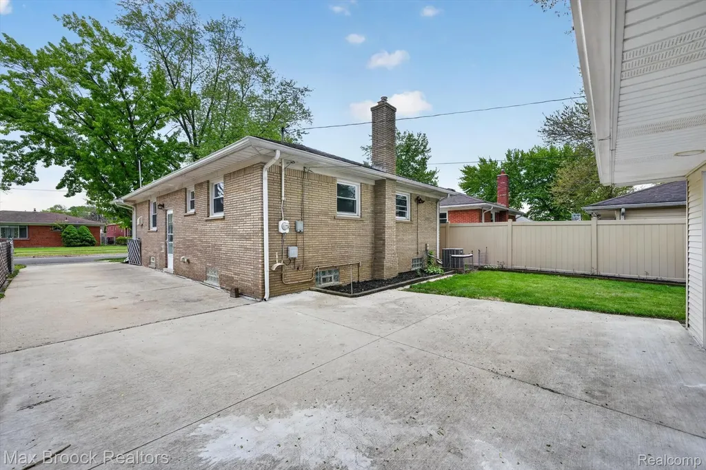 3062 Ferris Avenue Lincoln Park City MI 48146