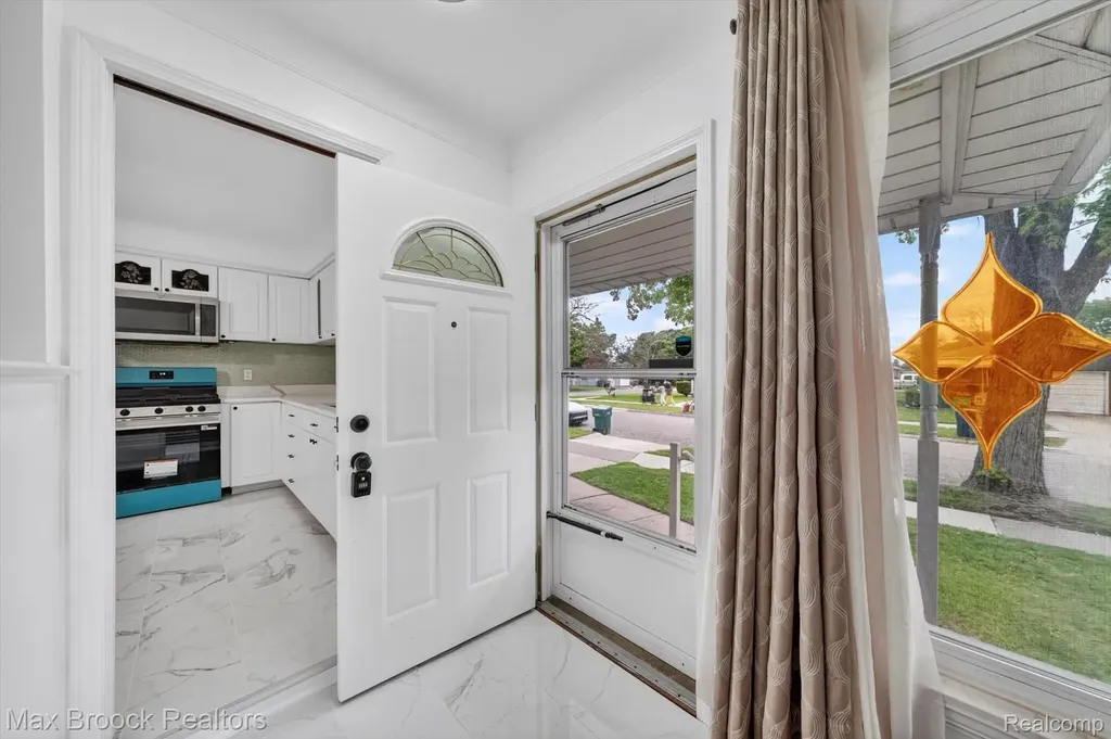 3062 Ferris Avenue Lincoln Park City MI 48146