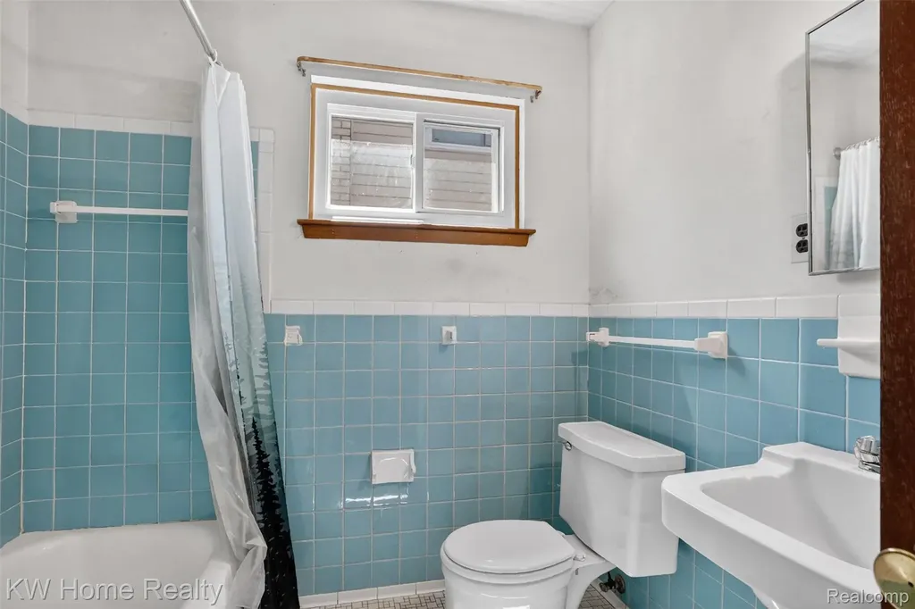 14548 Euclid Avenue Allen Park City MI 48101