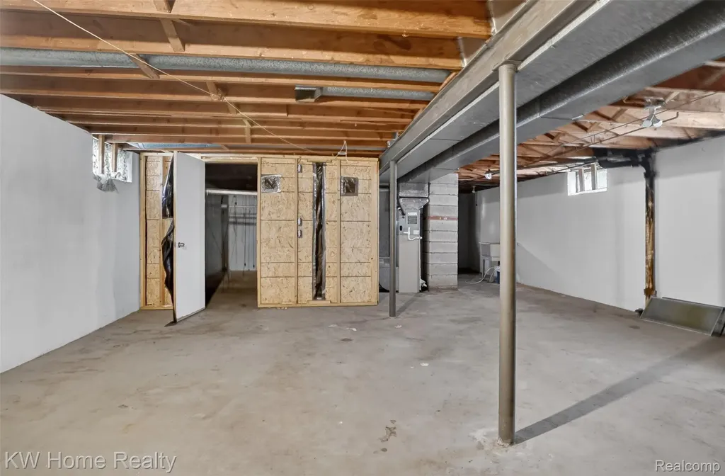 14548 Euclid Avenue Allen Park City MI 48101