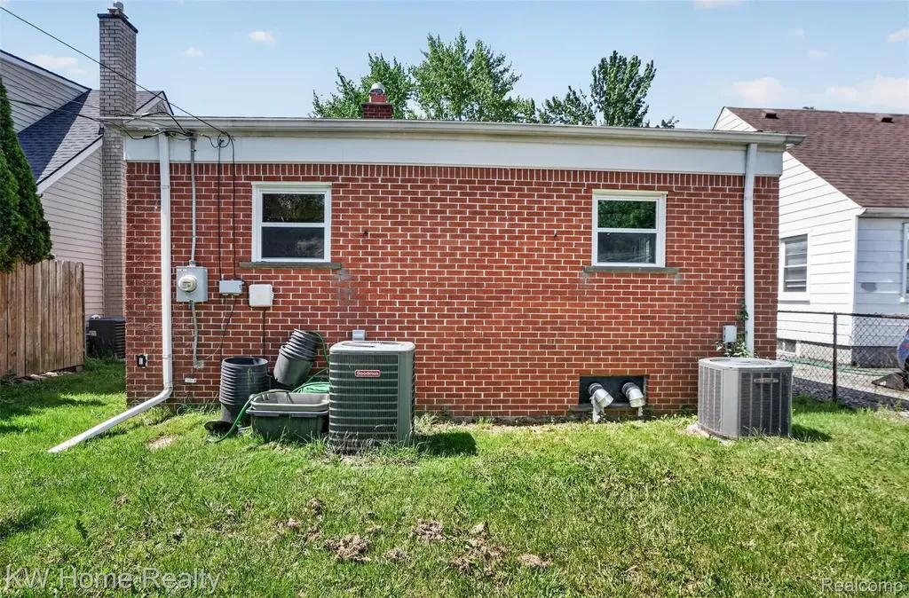 14548 Euclid Avenue Allen Park City MI 48101