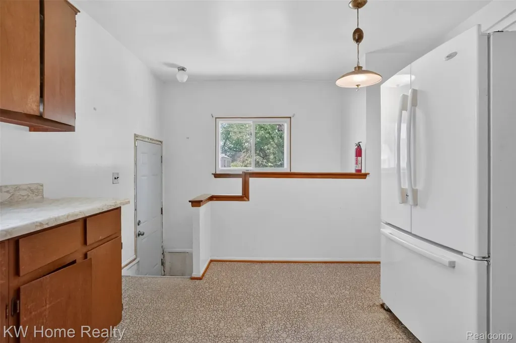 14548 Euclid Avenue Allen Park City MI 48101