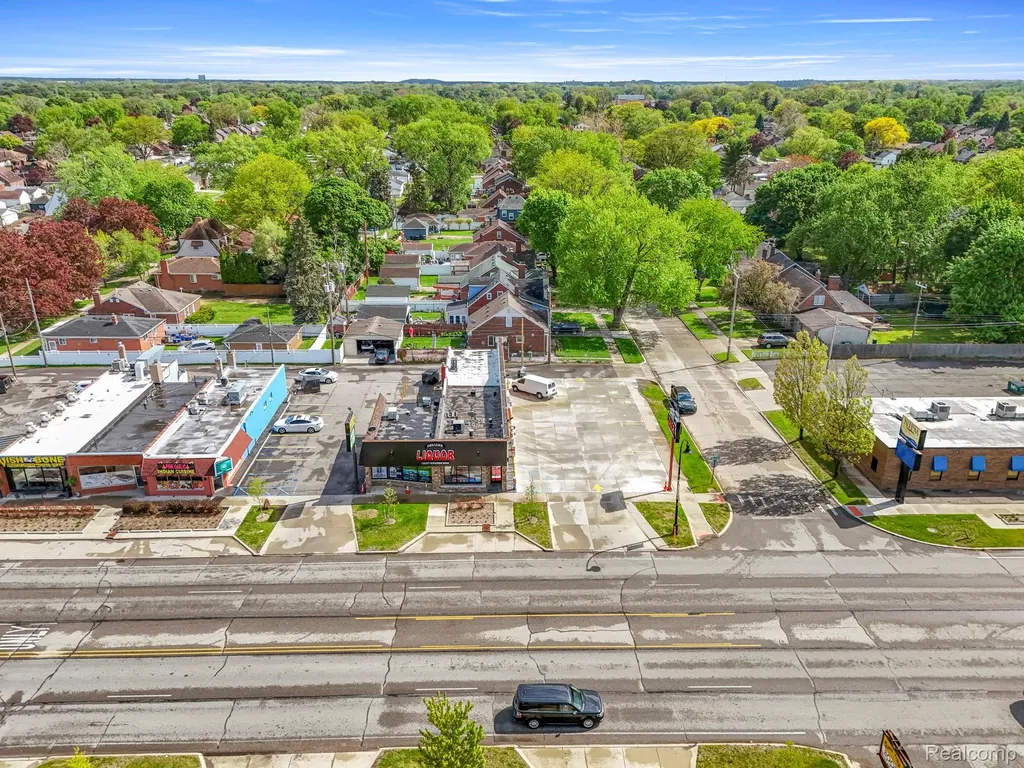 18641 Ecorse Road Allen Park City MI 48101